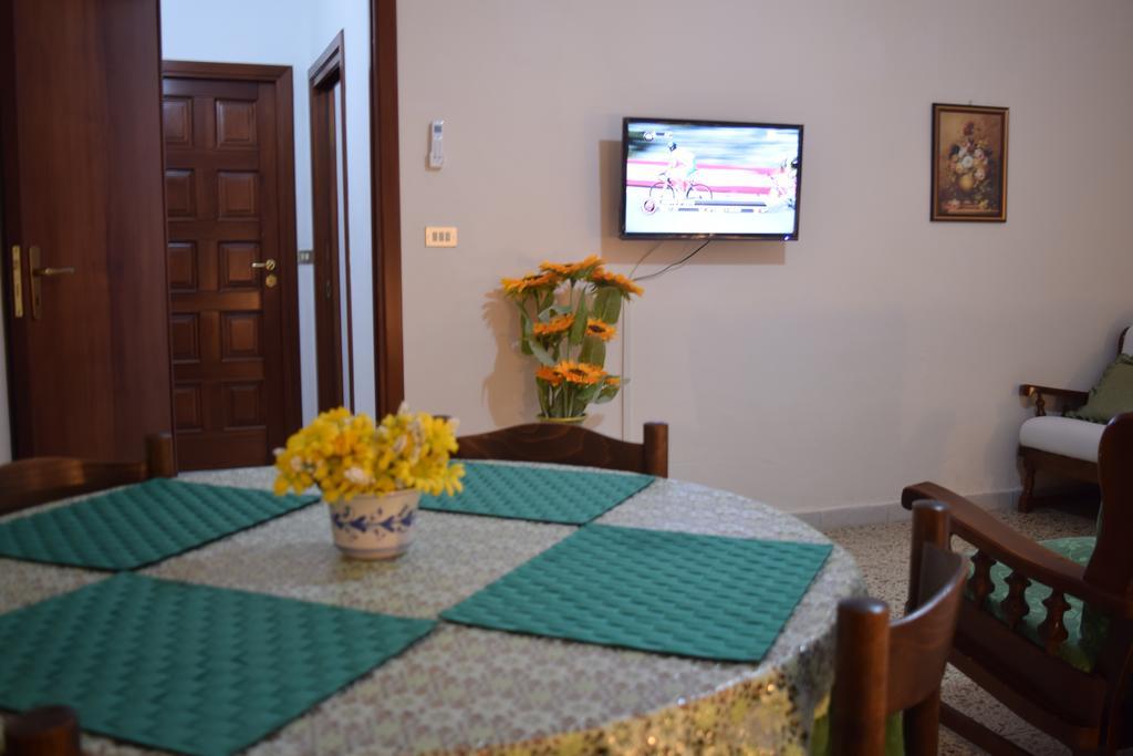 Ferienwohnung Casa Luigi Sergio - Affitto Breve Santo Stefano di Camastra Zimmer foto