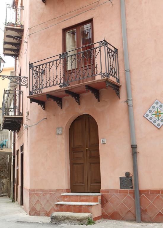 Ferienwohnung Casa Luigi Sergio - Affitto Breve Santo Stefano di Camastra Zimmer foto
